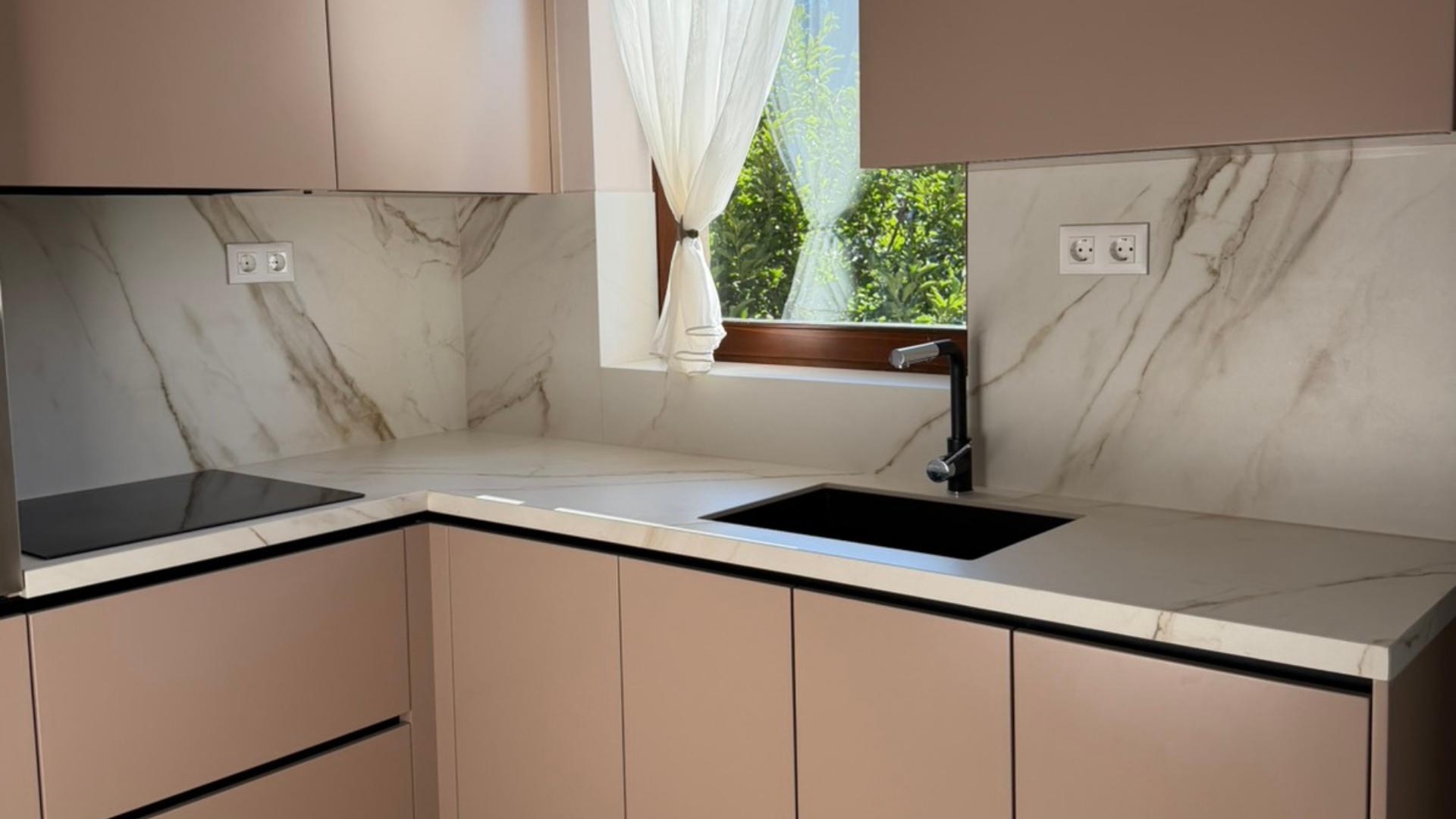 Керамика ABKSTONE Calacatta Gold